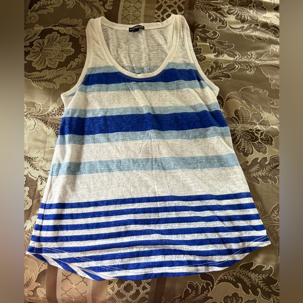 Set of 6 Misses’ Tank Tops: Express & USA Print